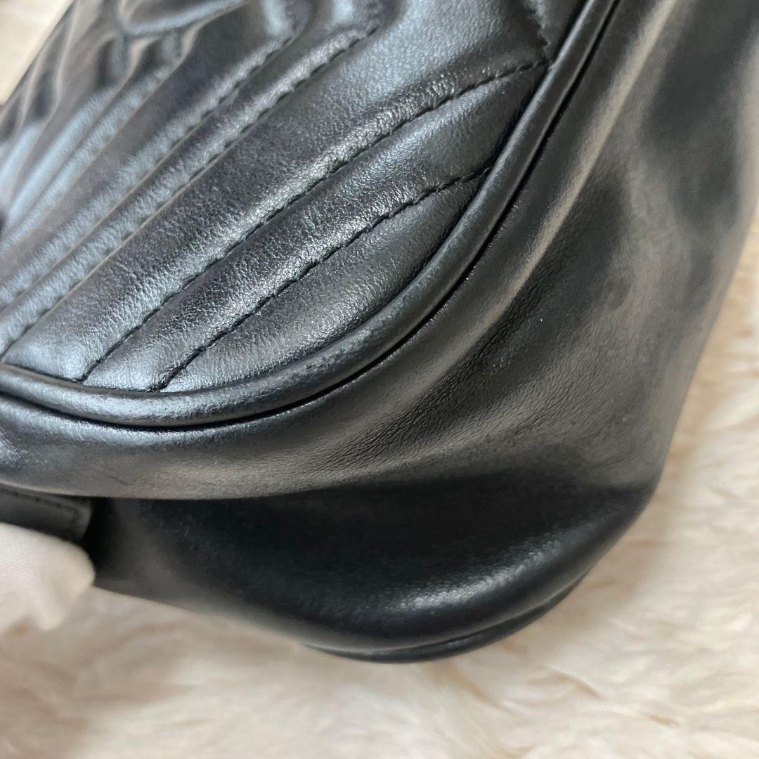 GUCCI　レザーショルダーバッグ マーモント　GG チェーン
