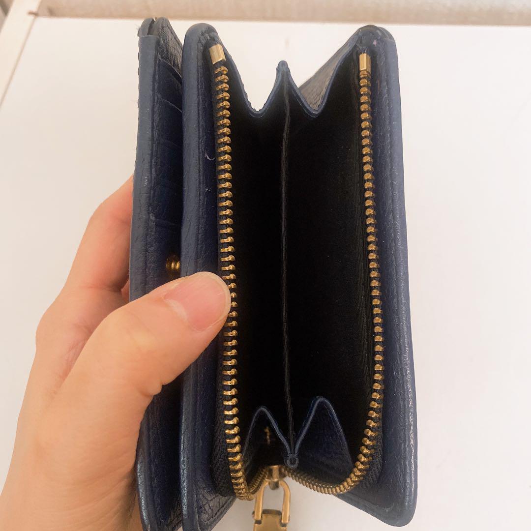 MARC JACOBS ネイビー 二つ折り財布 - メルカリ