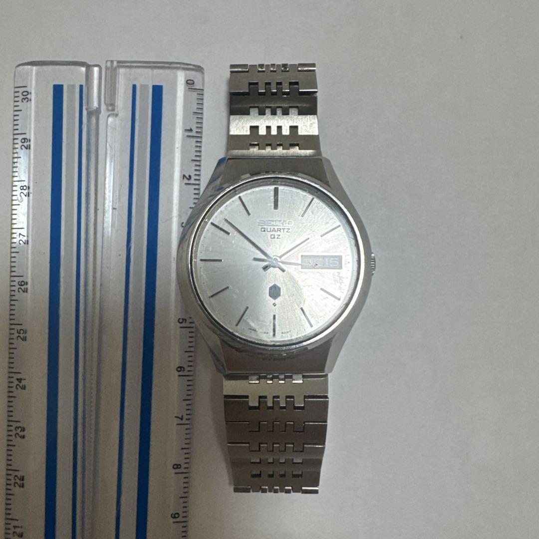 SEIKO QUARTZ QZ シルバー 時計