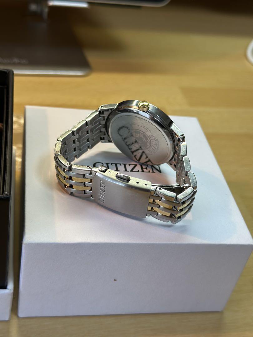 時計　CITIZEN ECO DRIVE E111-S067901