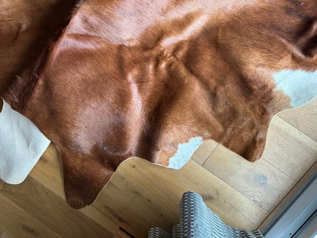 IKEA カウハイド　ブラウン系