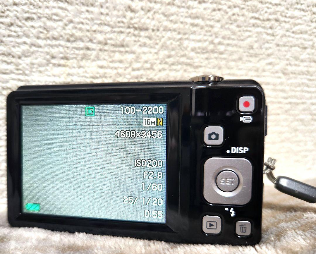 CASIO EXILIM デジタルカメラ 充電器・SDカード付き 動作確認済み】CASIO カメラ 充電器・ストラップ・SDカード 付き