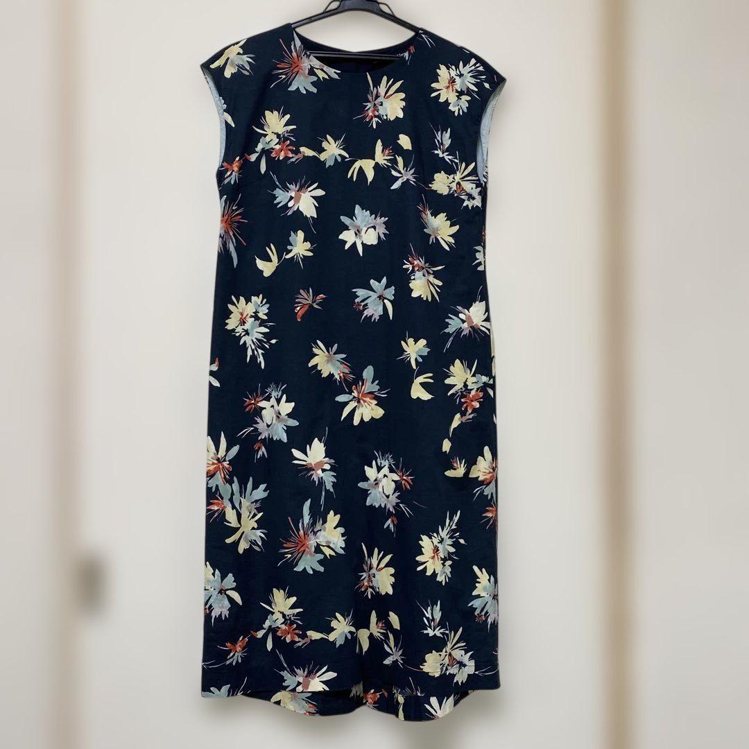 お買い得！ パラスパレス　ノースリーブワンピース