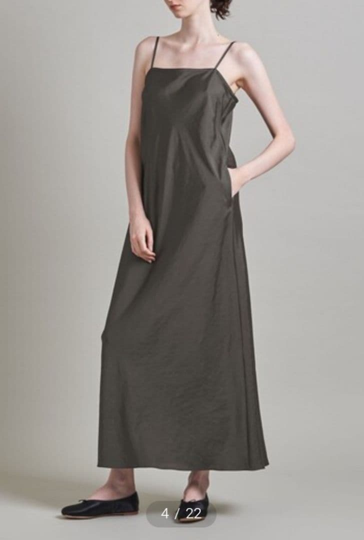 【新品、タグ付き】LOEFF キャミソールドレス　定価29,700円