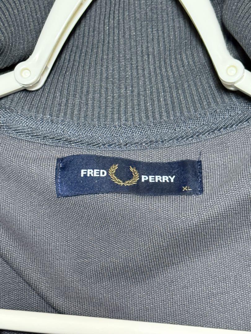 FRED PERRY トラックジャケット