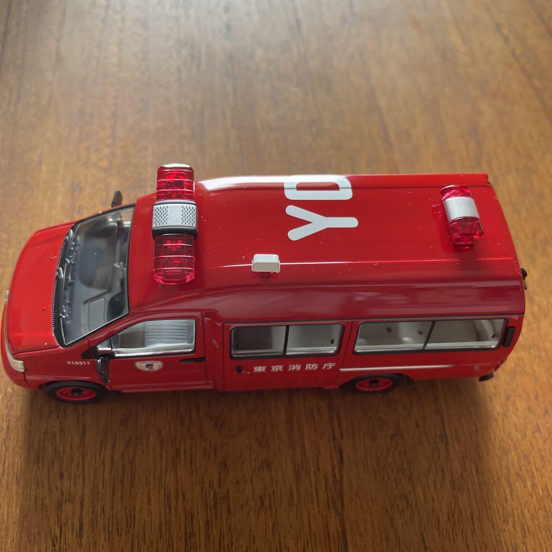 1/43 トミカリミテッドヴィンテージNEO 日産エルグランド消防