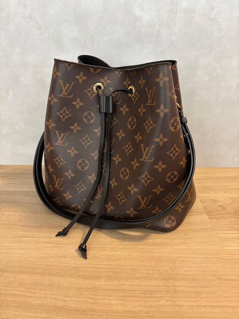 LOUIS VUITTON ルイヴィトン ネオノエ モノグラム ショルダーバッグ