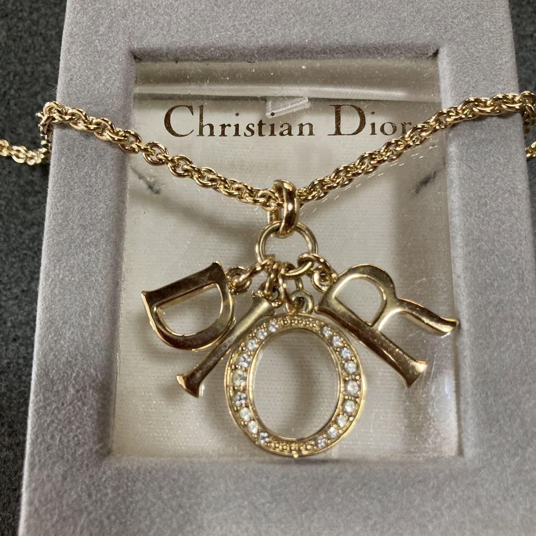 未使用 Christian Dior ロゴ ストーン ゴールドカラー 未使用 Christian Dior ロゴ ストーン ゴールドカラー