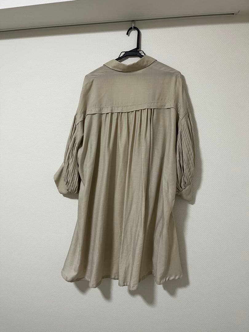 2025年新作アイテム登場。 styling! ベージュ シャツワンピースFREE SIZE・styling/