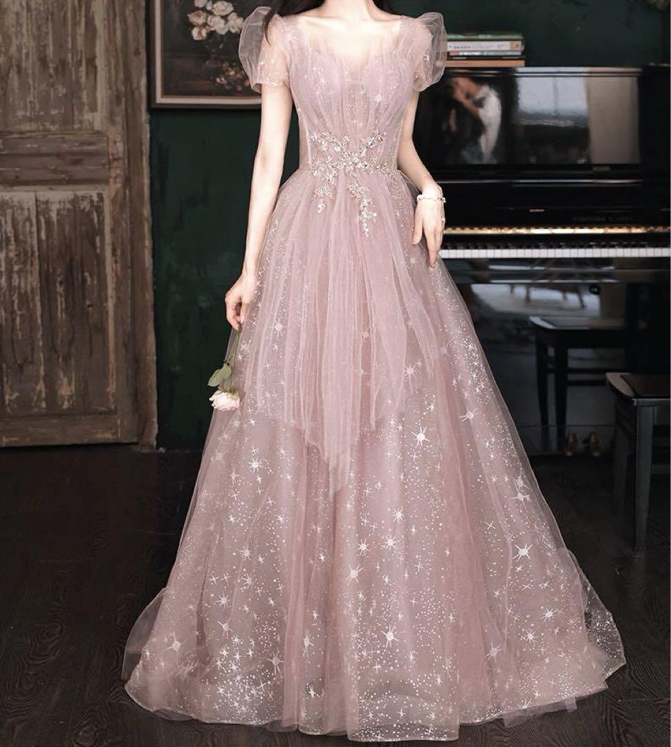 オシャレで女性らしいデザイン パフスリーブイブニングドレス