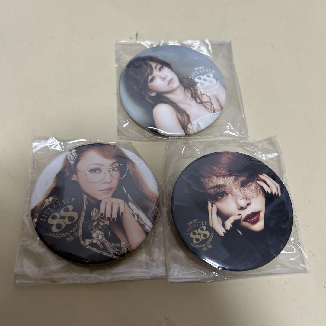 安室奈美恵 88缶バッチ 全種類 未使用品-