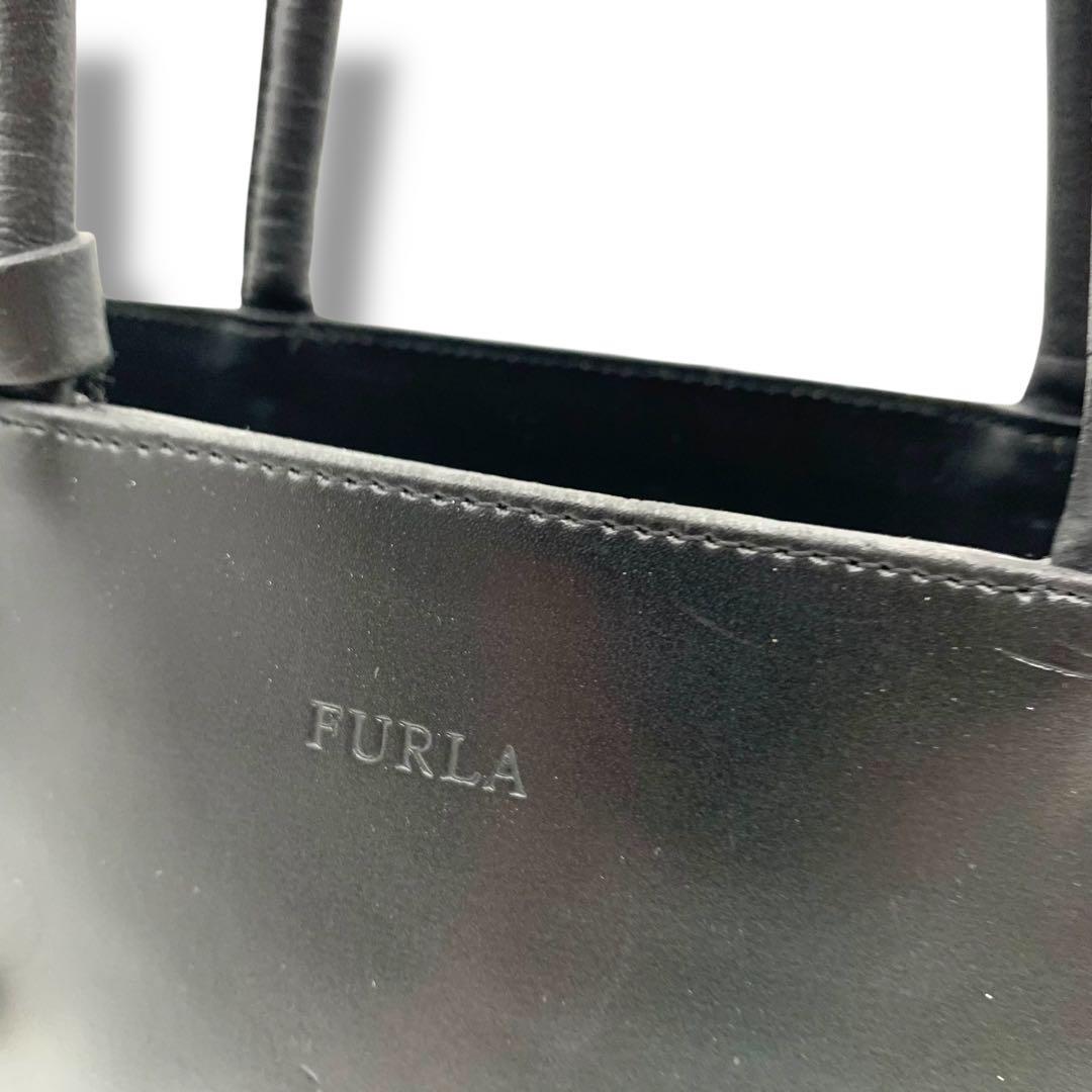フルラ　レザー　トートバッグ　肩掛け　黒　ブラック