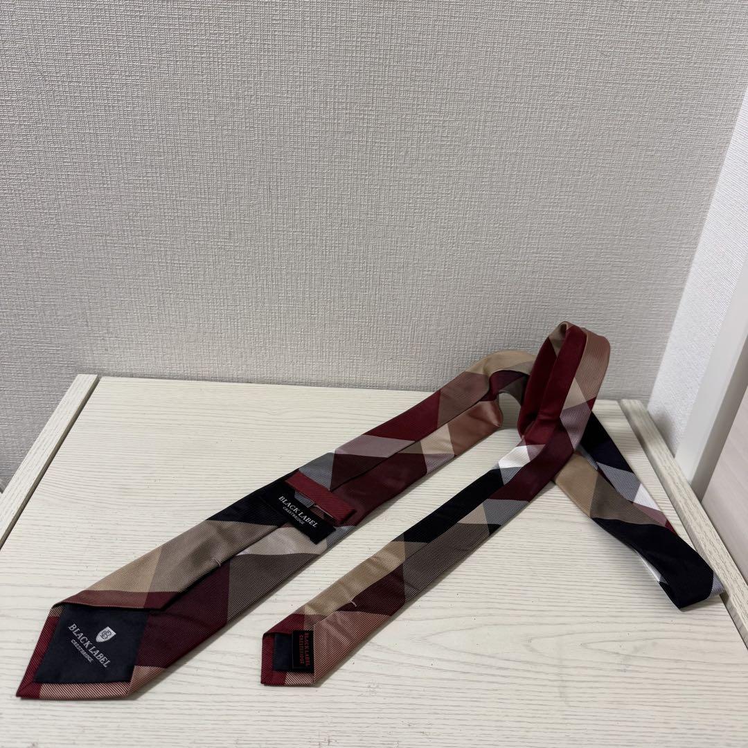【新品同様】 ブラックレーベルクレストブリッジ ネクタイ　レッド　赤