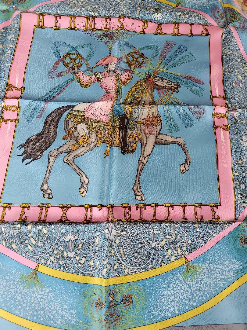 HERMES 　エルメス　シルク100％スカーフ　パリ祭　ブルー HERMES エルメスシルク100％スカーフパリ祭ブルー