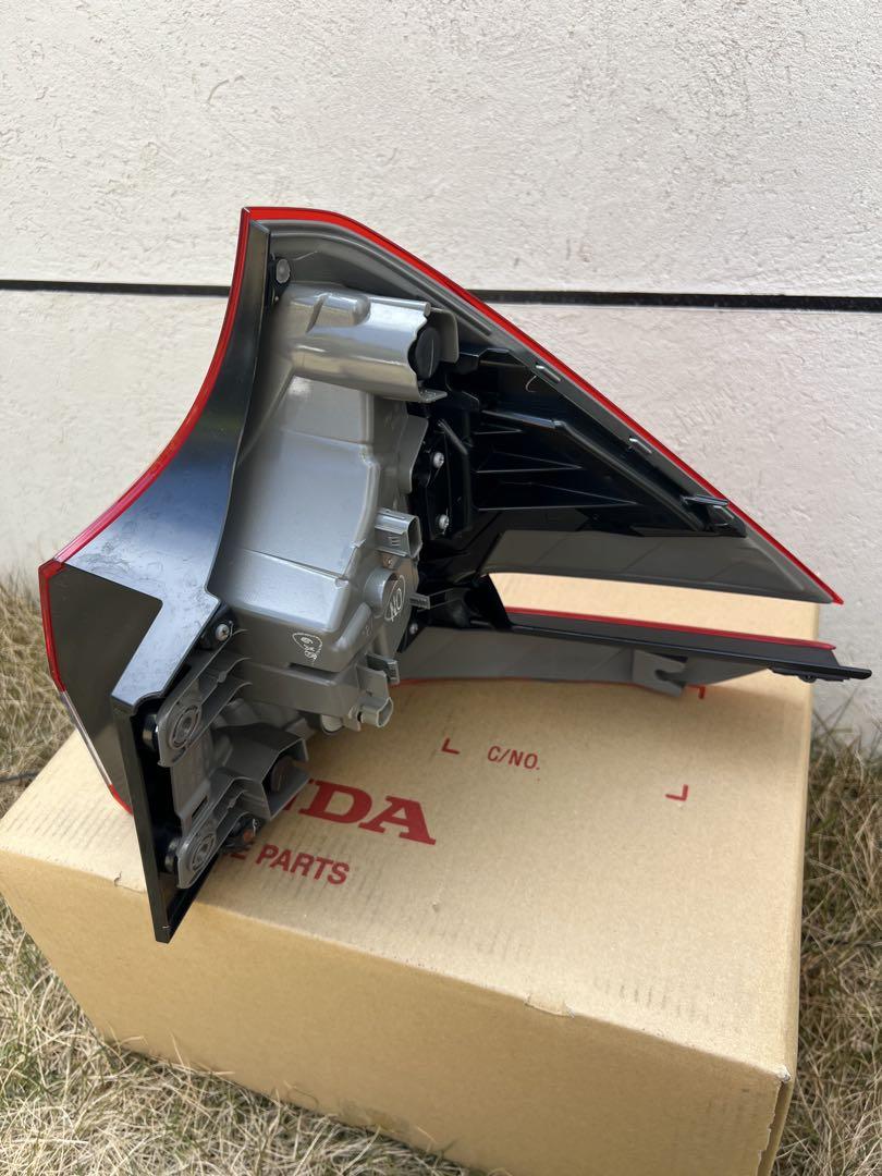ホンダ フリード テールランプ左 GB7.8