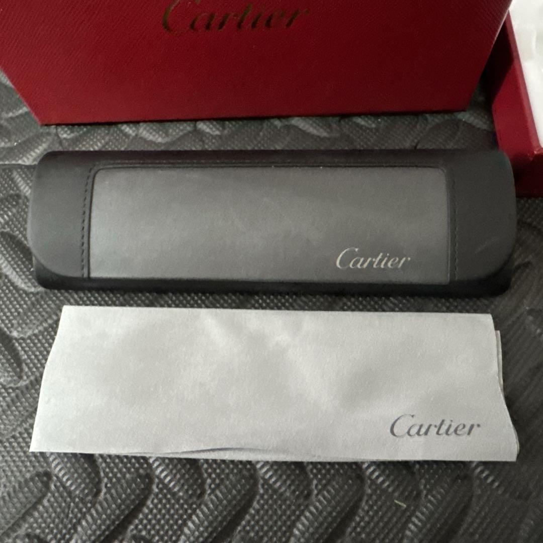 カルティエ　Cartier メガネケース　箱、カード付き！ カルティエ メガネケース 化粧箱付き 小さめ - メルカリ