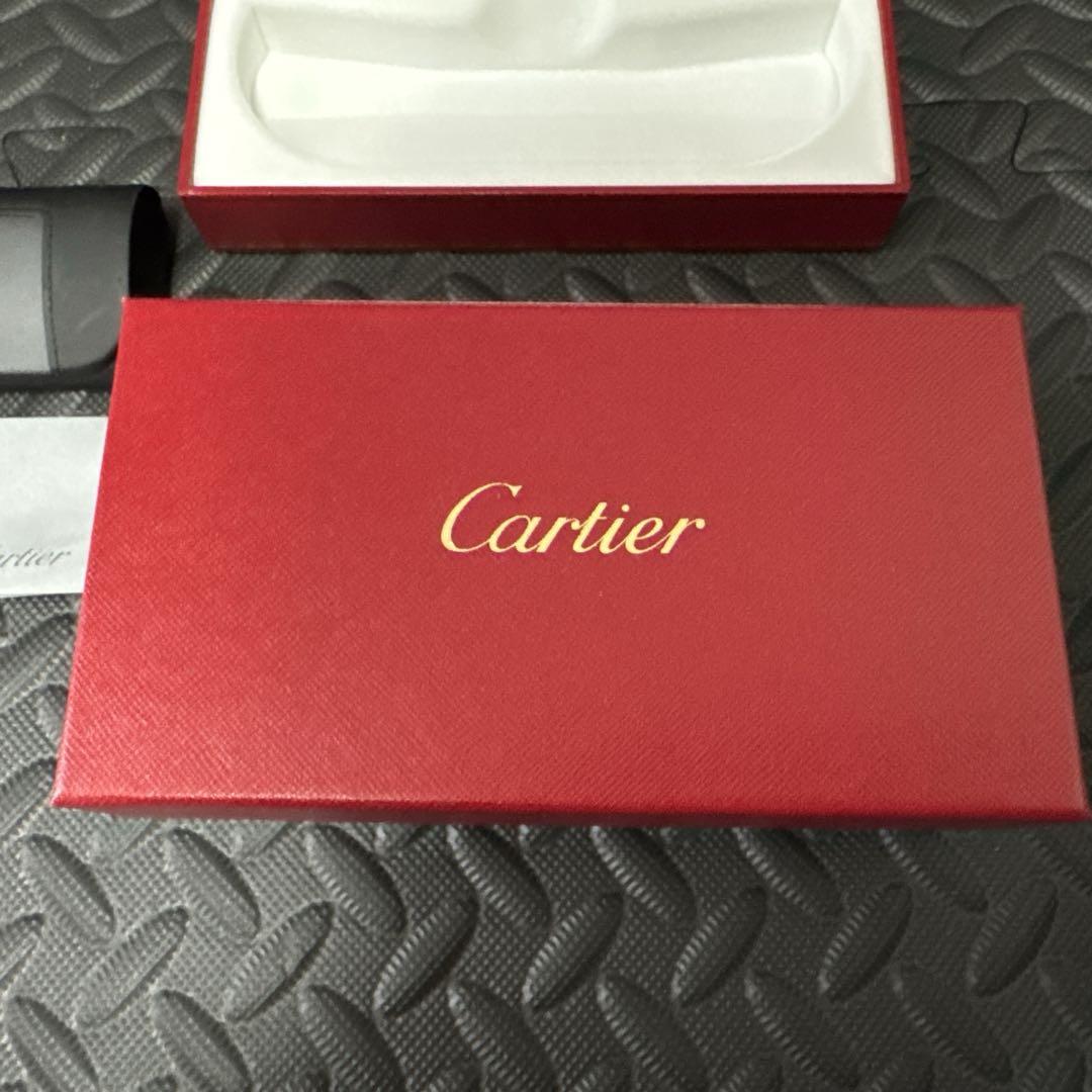 カルティエ　Cartier メガネケース　箱、カード付き！ カルティエ メガネケース 化粧箱付き 小さめ - メルカリ