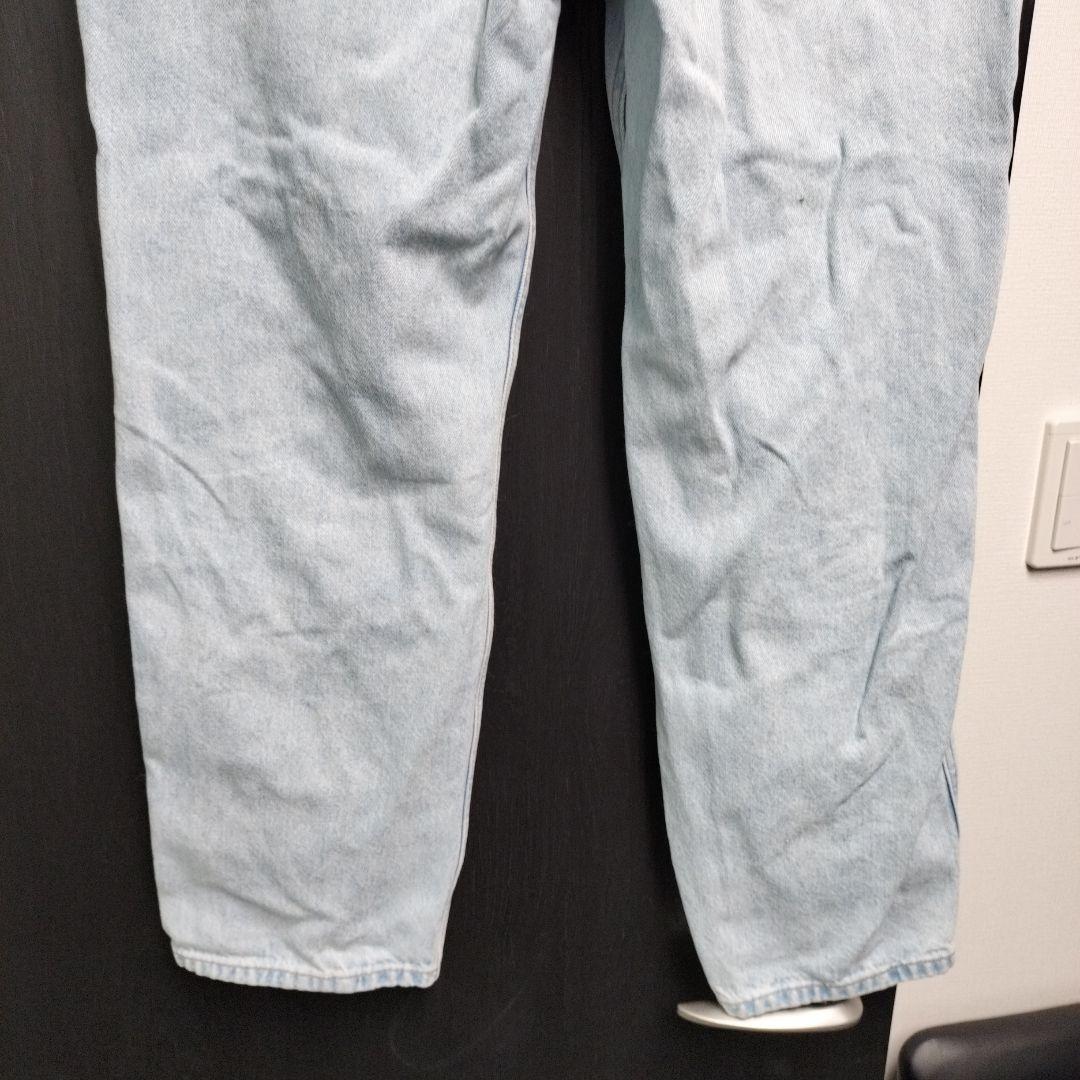 ライトブルーストレートレッグデニムパンツ