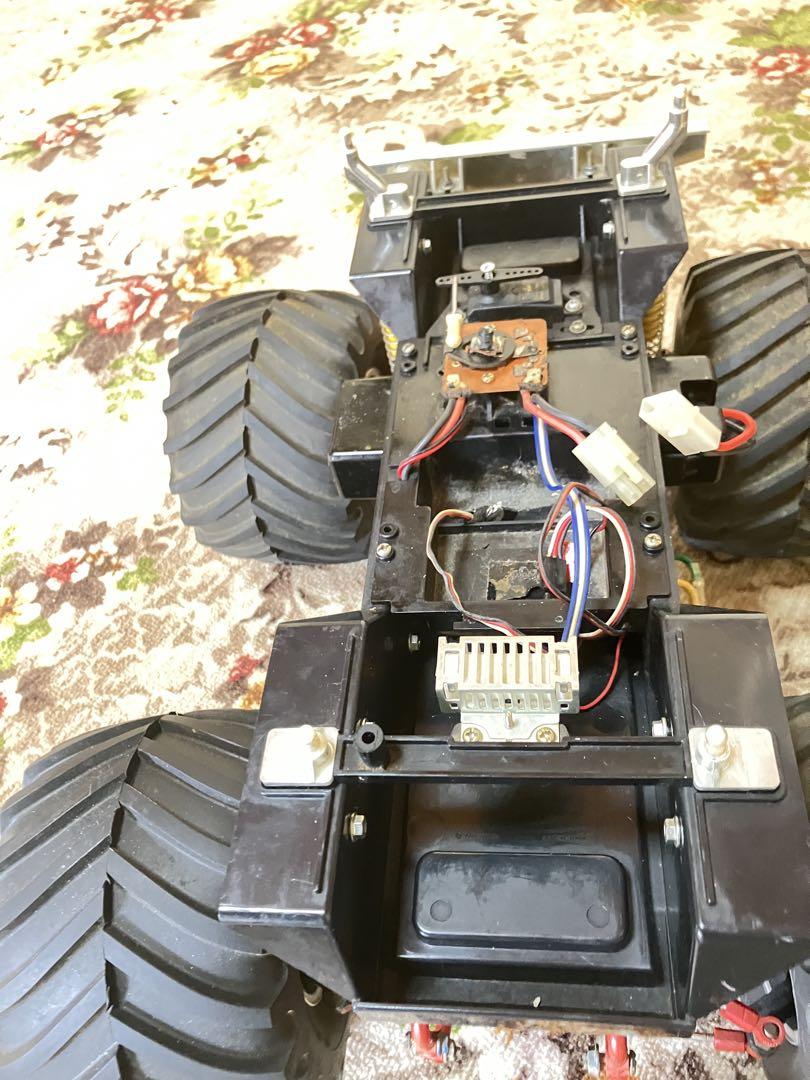 BULLHEAD ラジコン トラック 青、車体のみ。