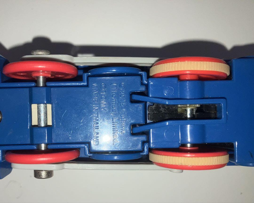 プラレール トーマス関連 ベルと貨車の3両 中古品 プラレール トーマス関連 ベルと貨車の3両 中古品