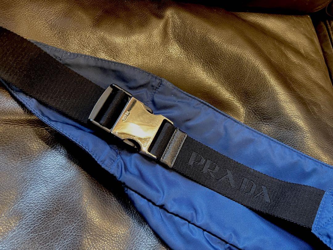 PRADA ボディバッグ