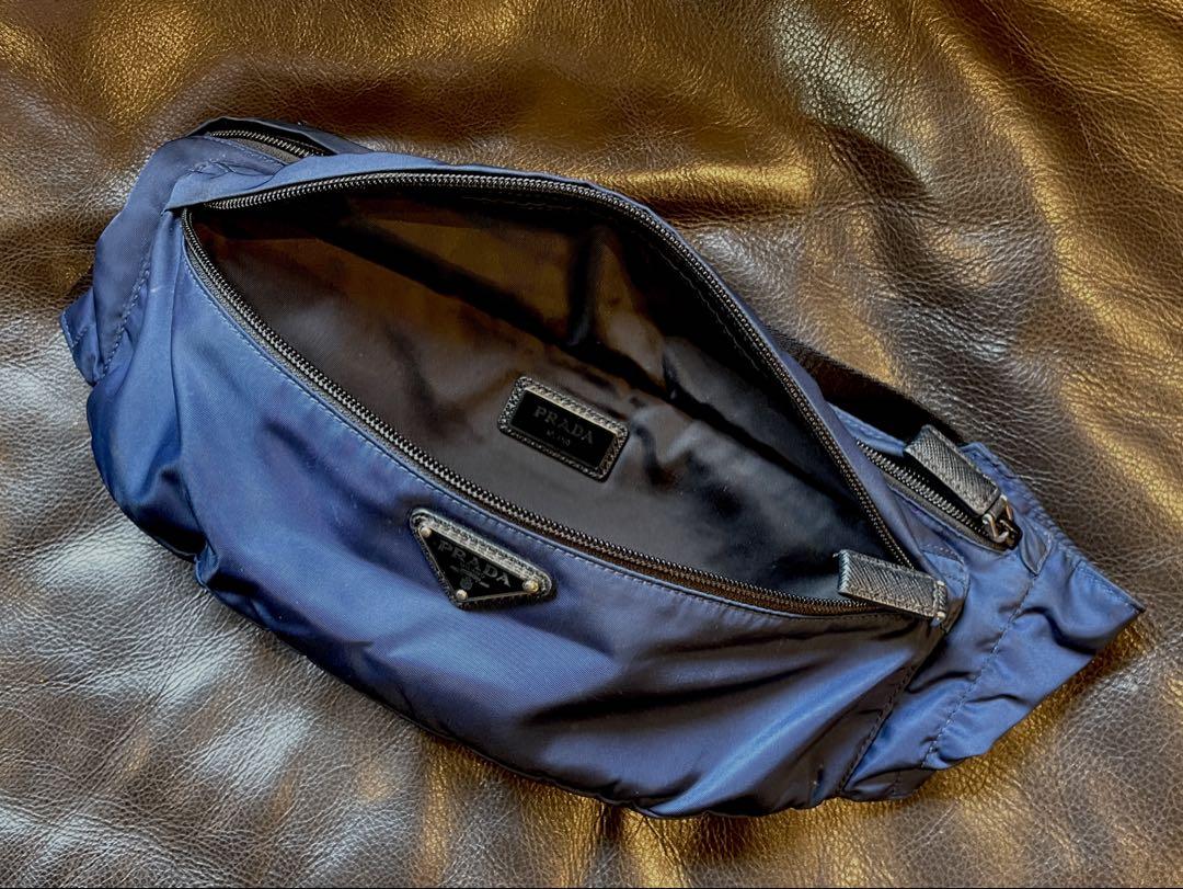 PRADA ボディバッグ