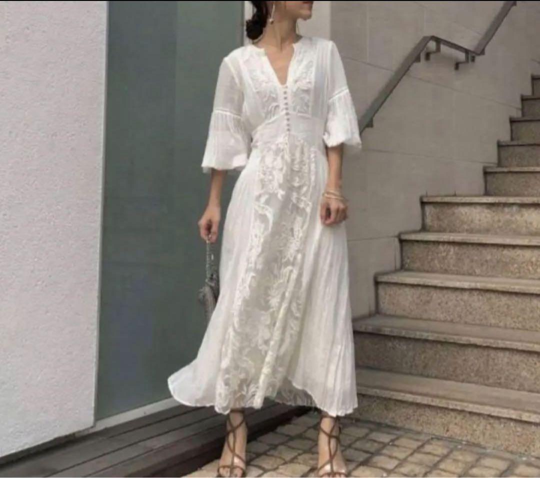 AMERI MEDI EMBROIDERY TULLE LACE DRESS M