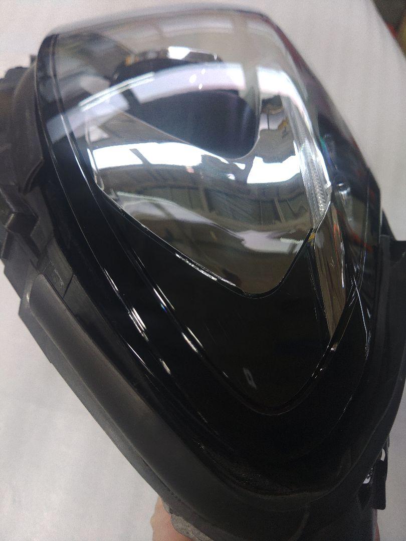美品　即日発送　ベンツ　Cクラス　W205　左ヘッドライト