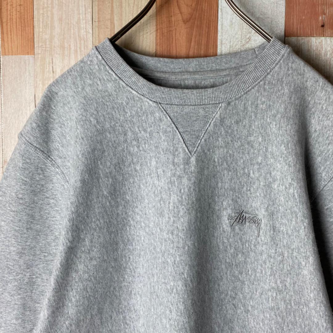 【人気デザイン】 STUSSY ワンポイントロゴ刺繍 スウェット トレーナー M