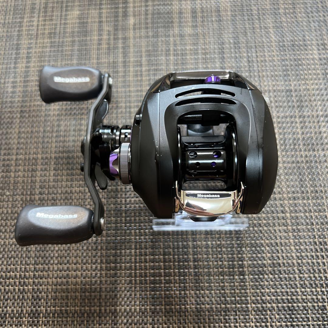 リール Megabass IS71 HYPER LARIAT