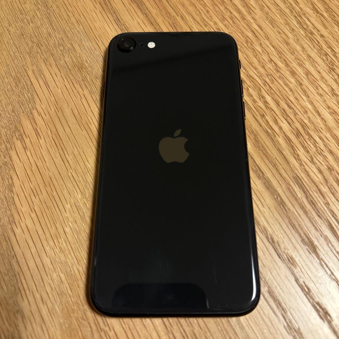 AU iPhoneSE 第二世代 64GB ブラック SIMフリー