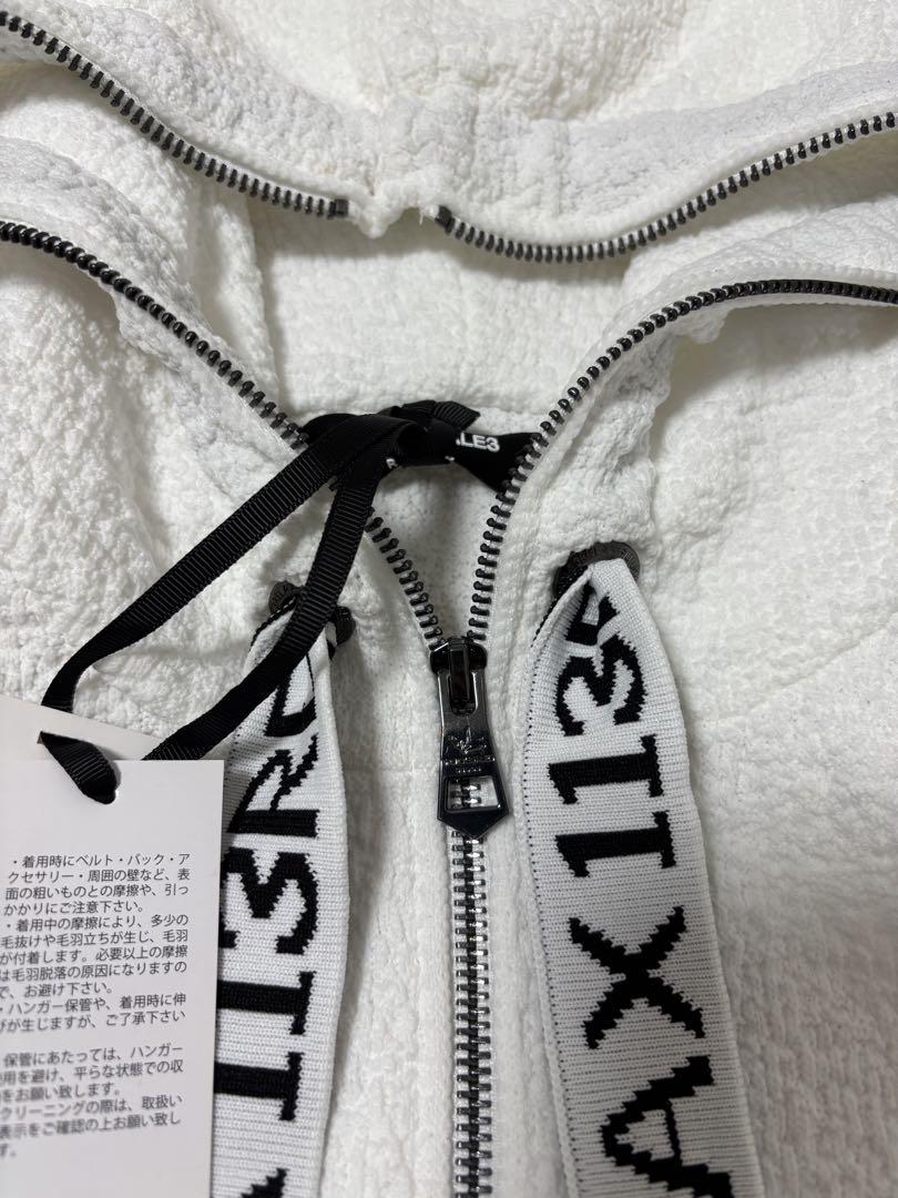新品！1piu1uguale3上下セットアップ リブロゴジャガードニット