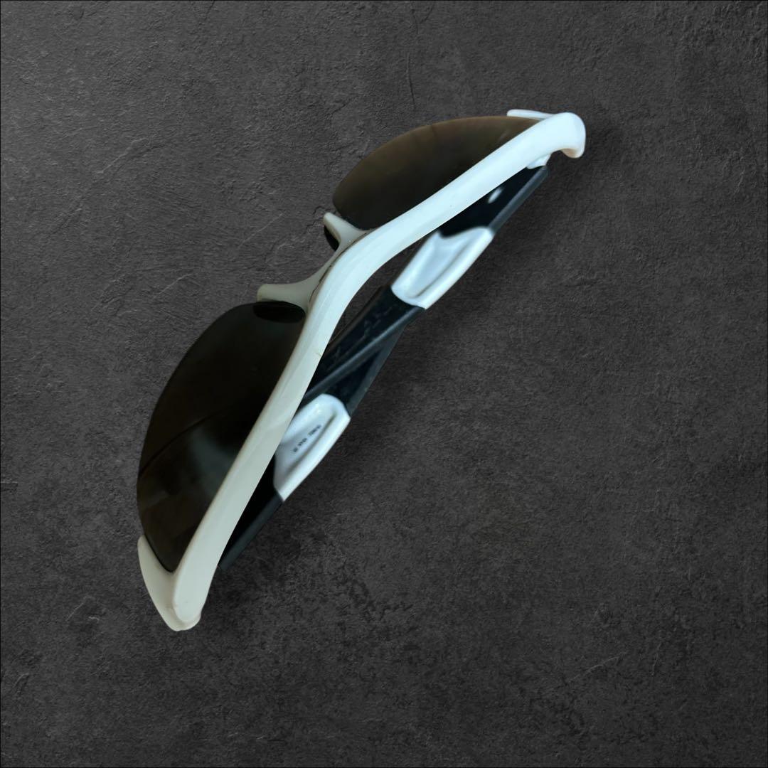 Oakley スポーツサングラス ホワイト/ブラック - メルカリ Oakley スポーツサングラス ホワイト/ブラック - メルカリ