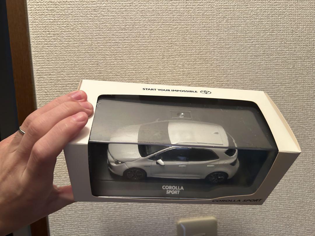 COROLLA SPORT ミニカー