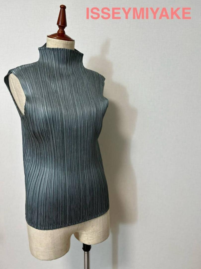 ISSEYMIYAKE ノースリーブシャツ グレー 17,640円