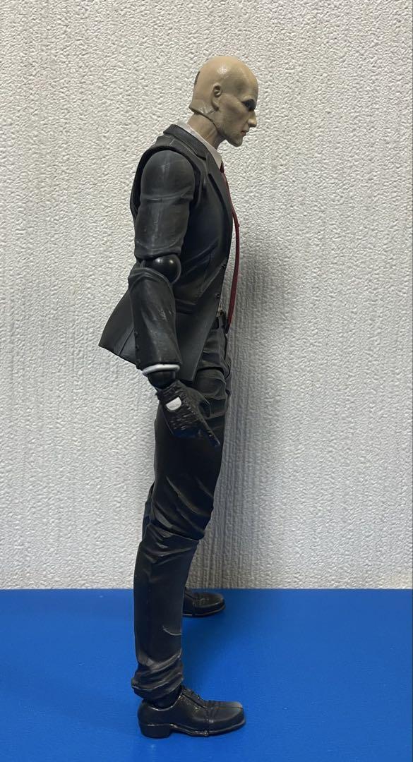 HITMAN PLAY ARTS 改 エージェント47 フィギュア