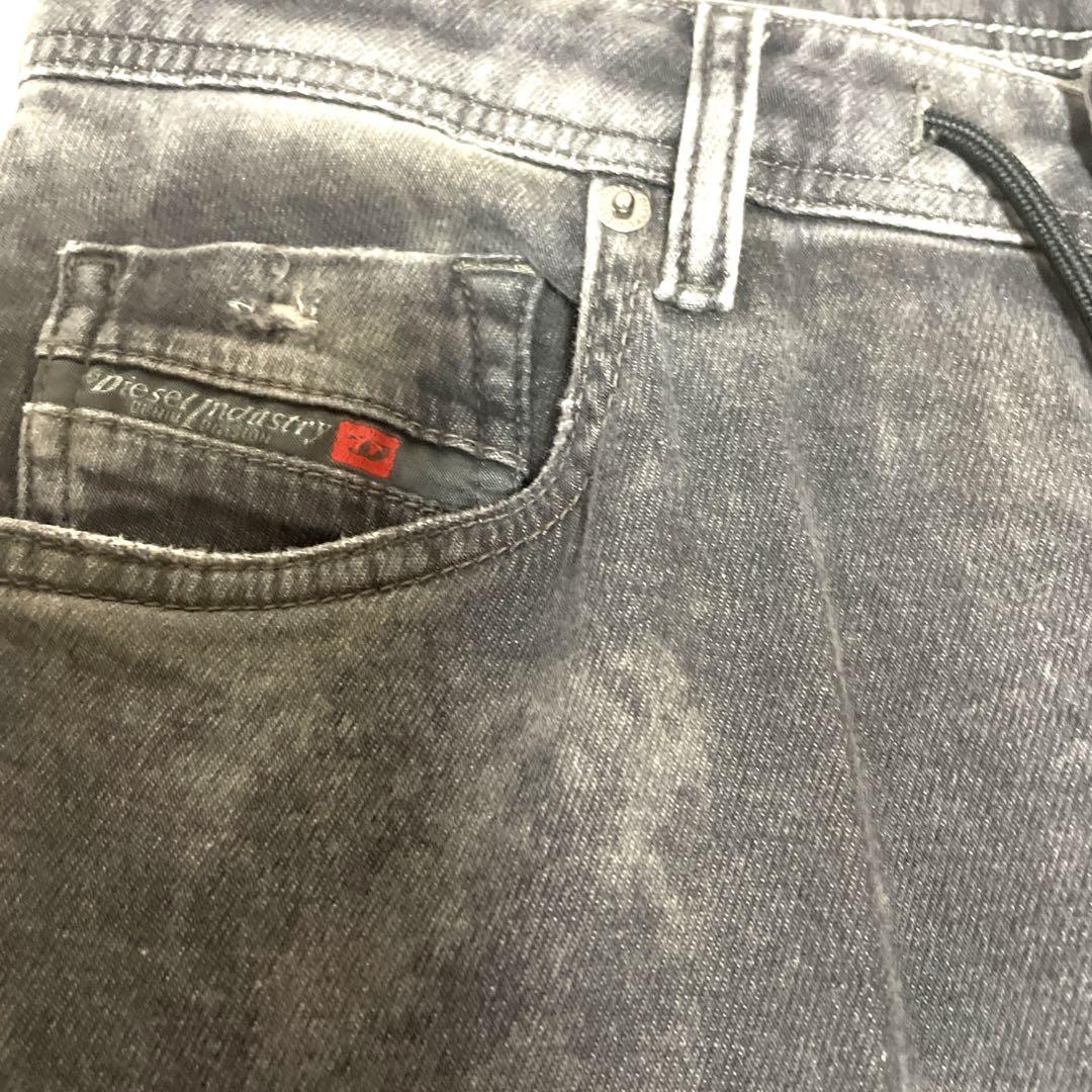 DIESEL NARROT CB-NE W26 グレー ストレートデニム　ジョグ
