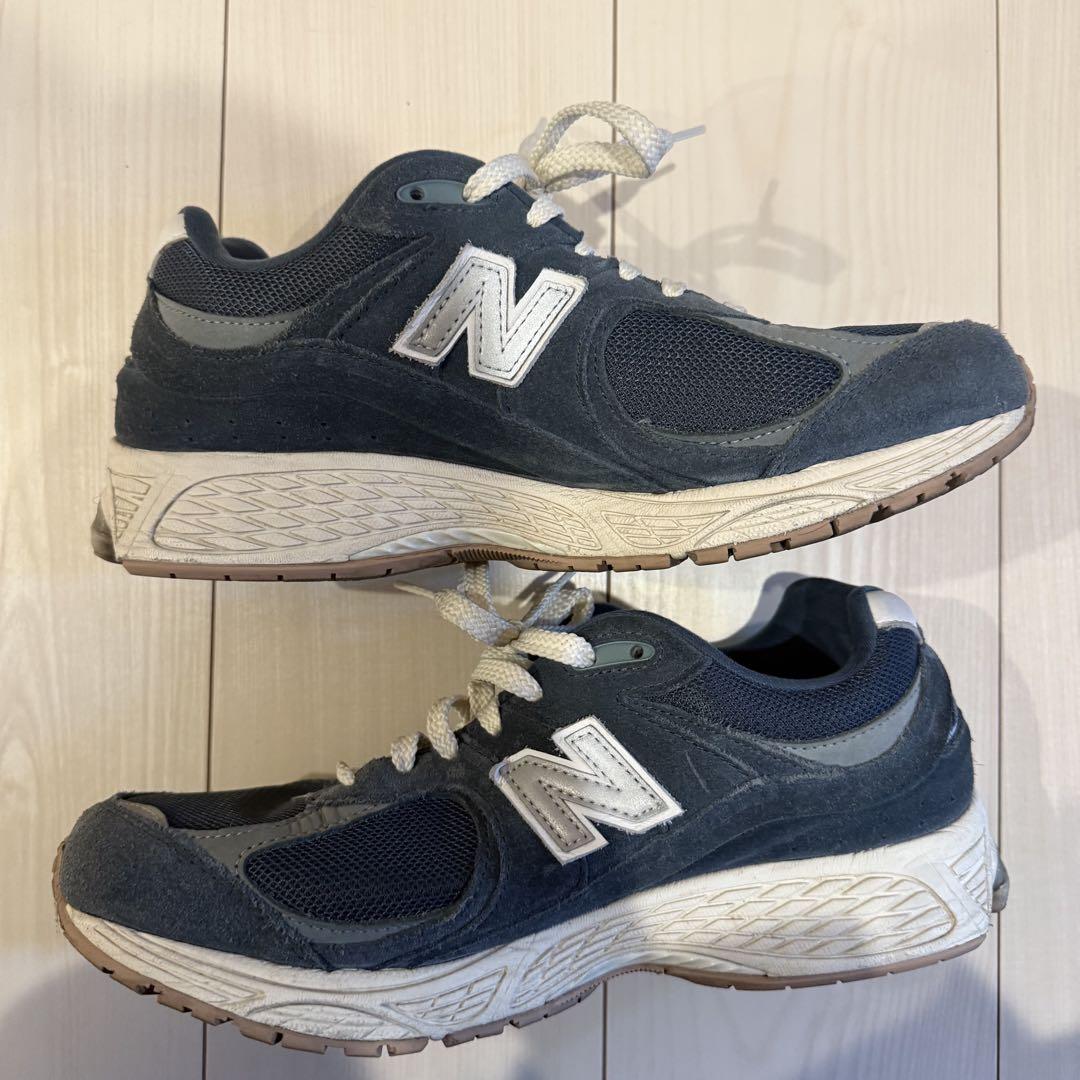 New Balance 2002R 