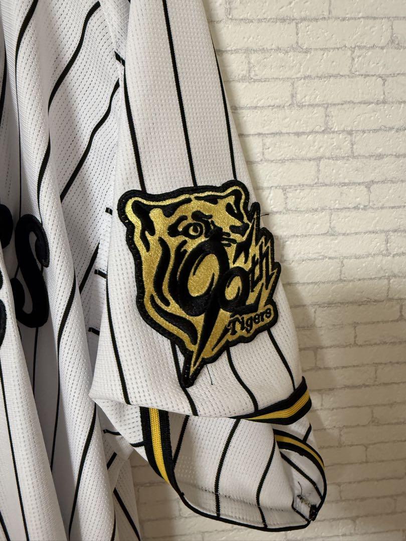 阪神タイガース　佐藤輝明ユニフォーム