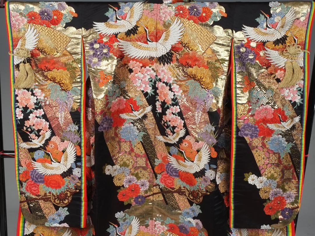 色打掛 十二単風 黒 和装 花嫁 画像3