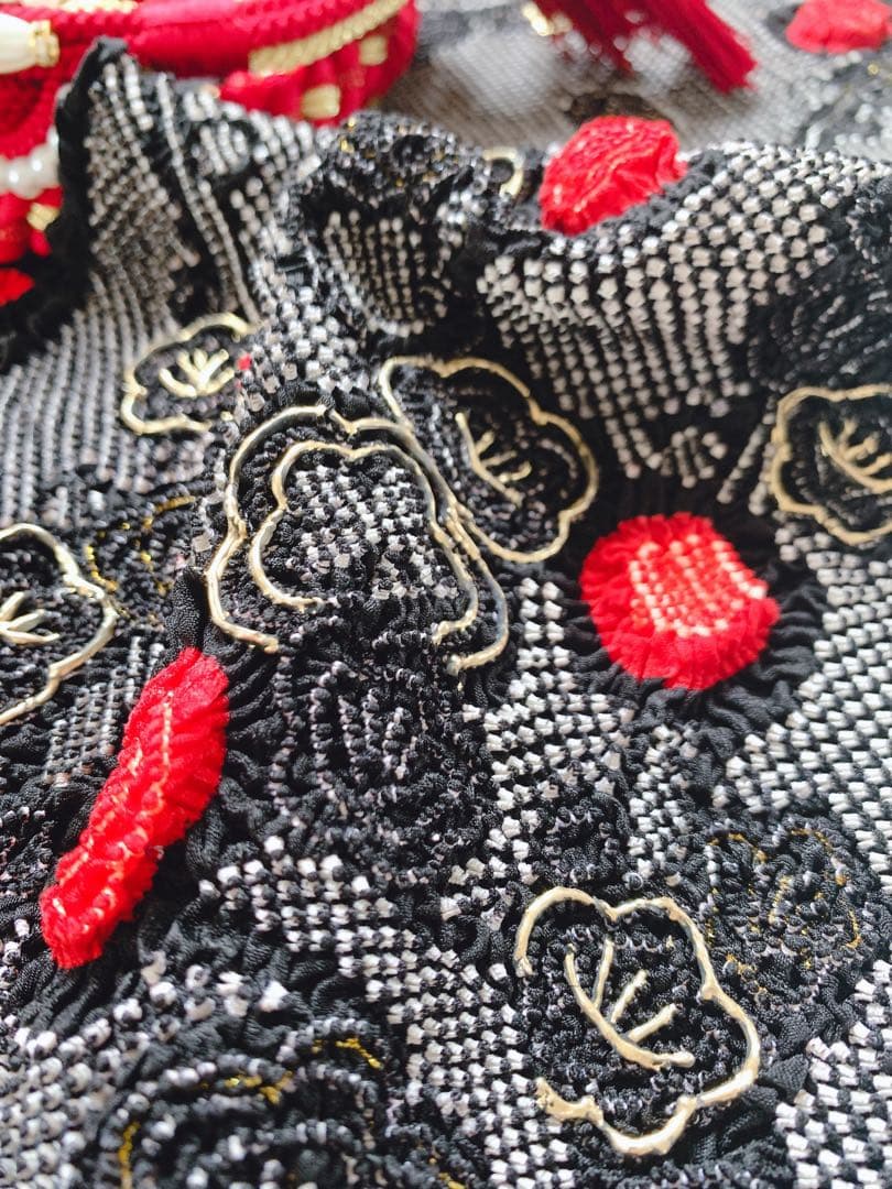 振袖 帯揚げ 総絞り 黒 帯締め パール付き 赤 金 2点セット