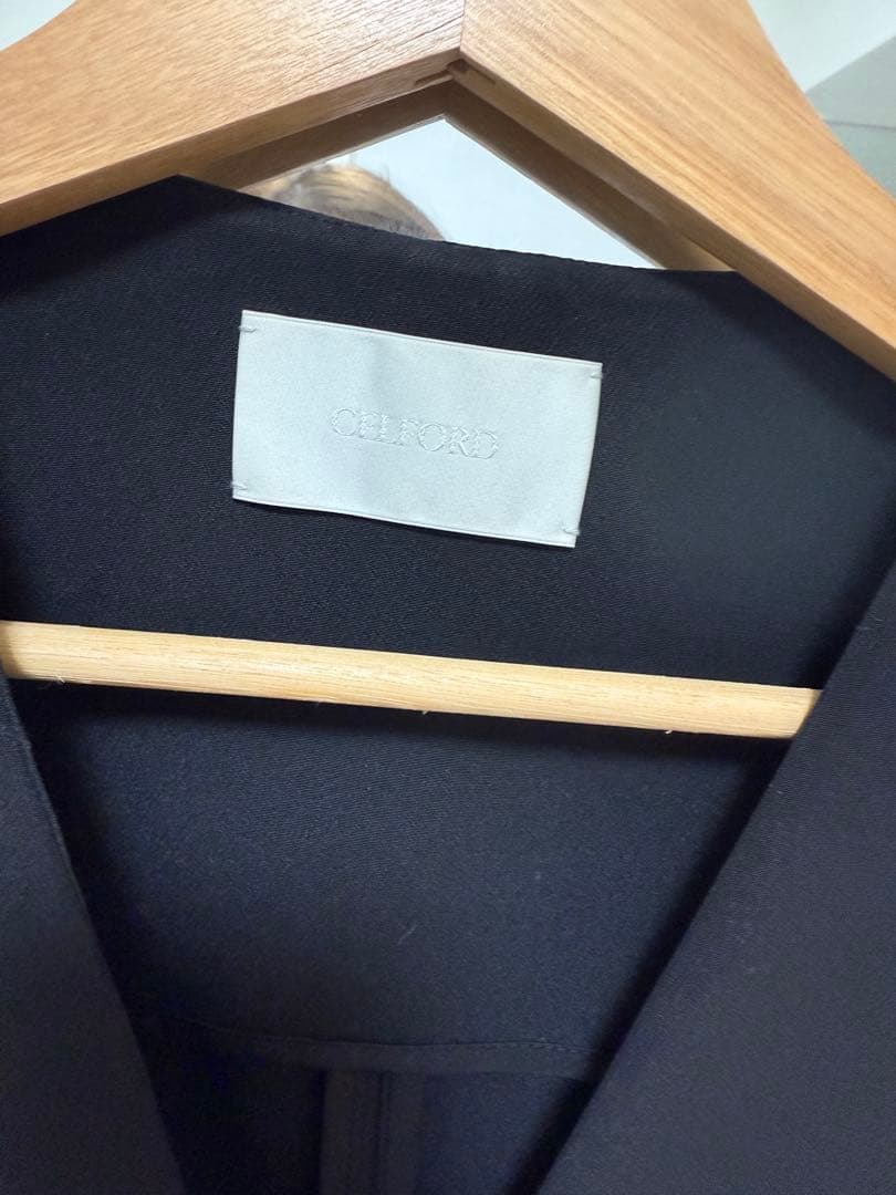 CELFORD フリルペプラムジレ　ブラック