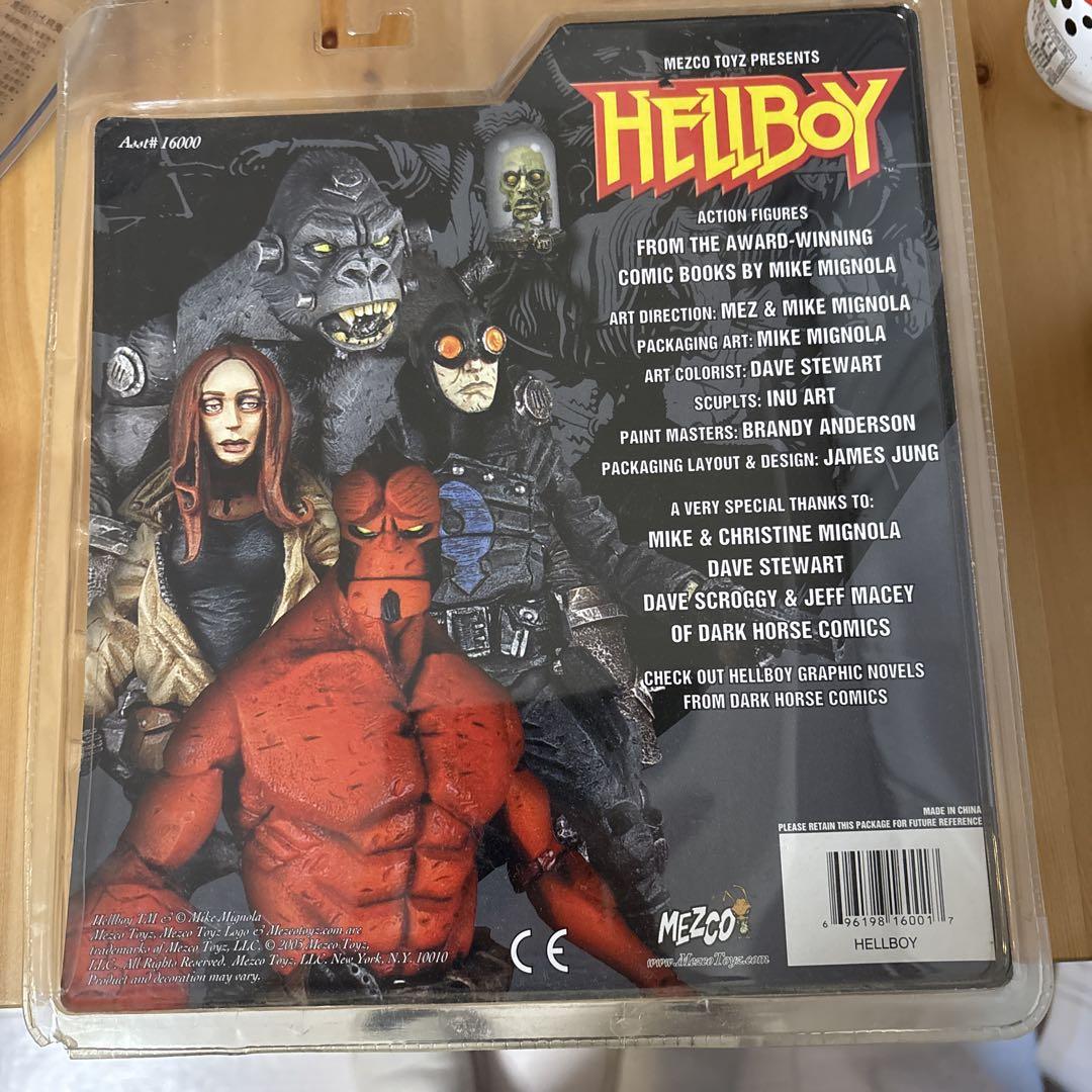 MEZCO TOYZ Hellboy neca spawnアクションフィギュア