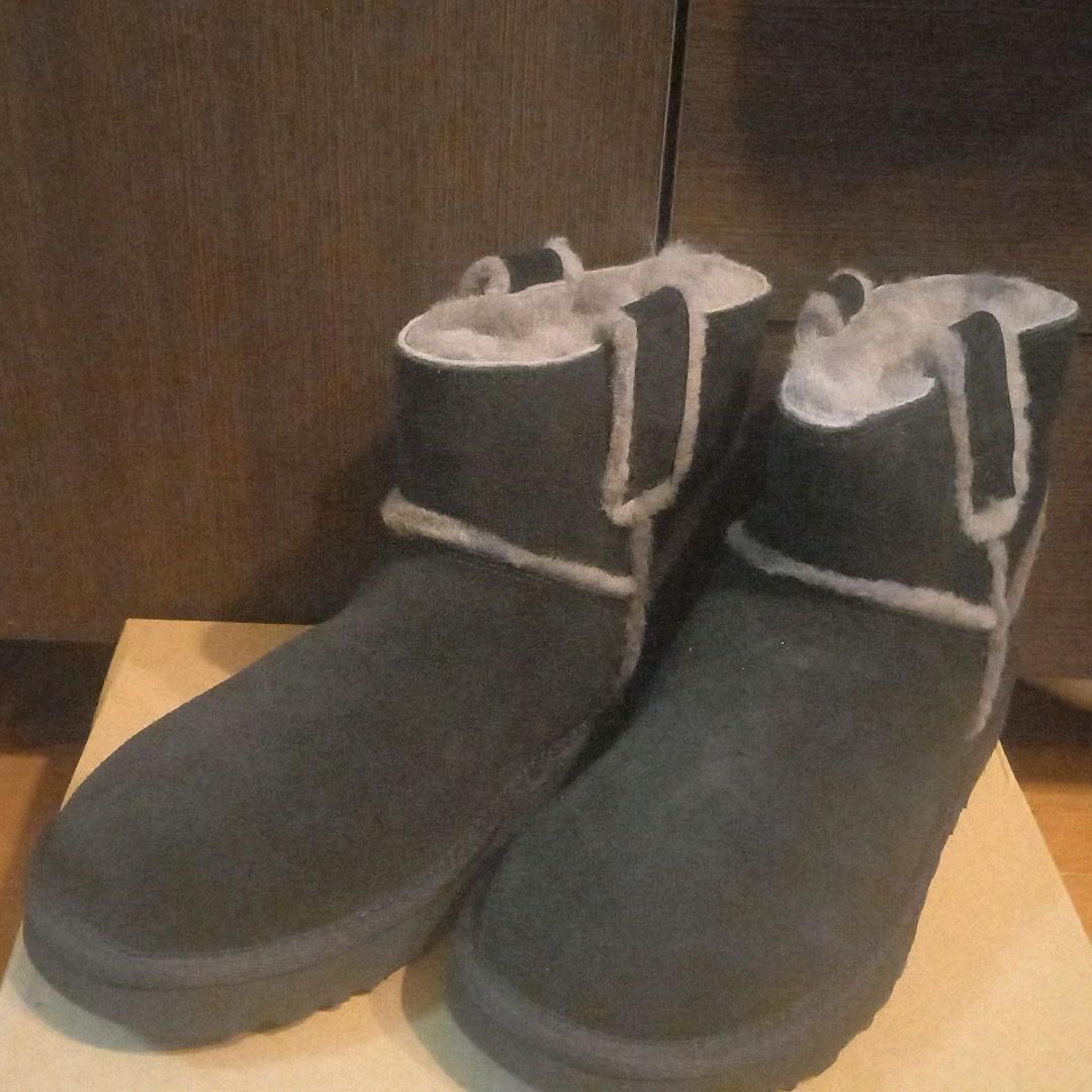 24cm新品 【むらまさ様 専用】新品 UGG ブーツ ムートンブーツ ブーツ 毎年即完売 【特別sale】新品未使用! ティンバーランド UGG ムートンブーツ ローファー/革靴