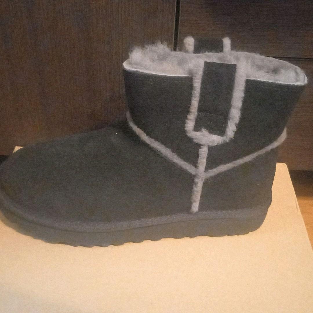 24cm新品 【むらまさ様 専用】新品 UGG ブーツ ムートンブーツ ブーツ 毎年即完売 【特別sale】新品未使用! ティンバーランド UGG ムートンブーツ ローファー/革靴