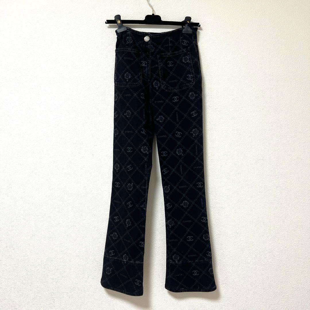 CHANEL デニムパンツ ジーンズ34シャネル(ハンガー付き CHANEL デニムパンツ ジーンズ34シャネル(ハンガー付き