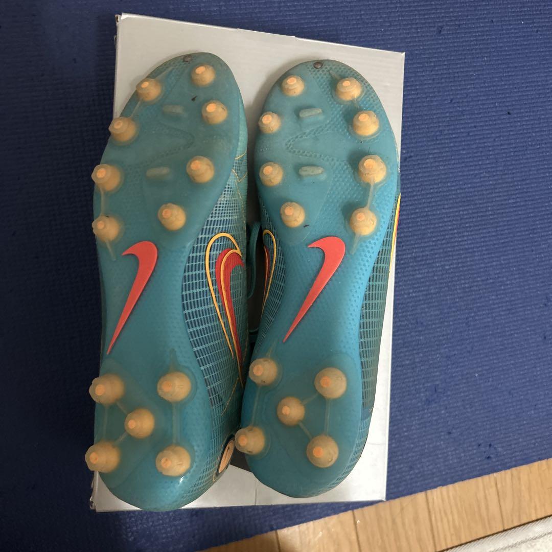 Nike マーキュリアルヴェイパー14