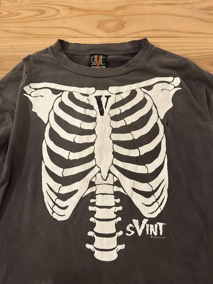 美品!Saint Mxxxxx × VLONE Bone L/S T-Shirt トップス 美品!Saint Mxxxxx × VLONE Bone L/S T-Shirt トップス