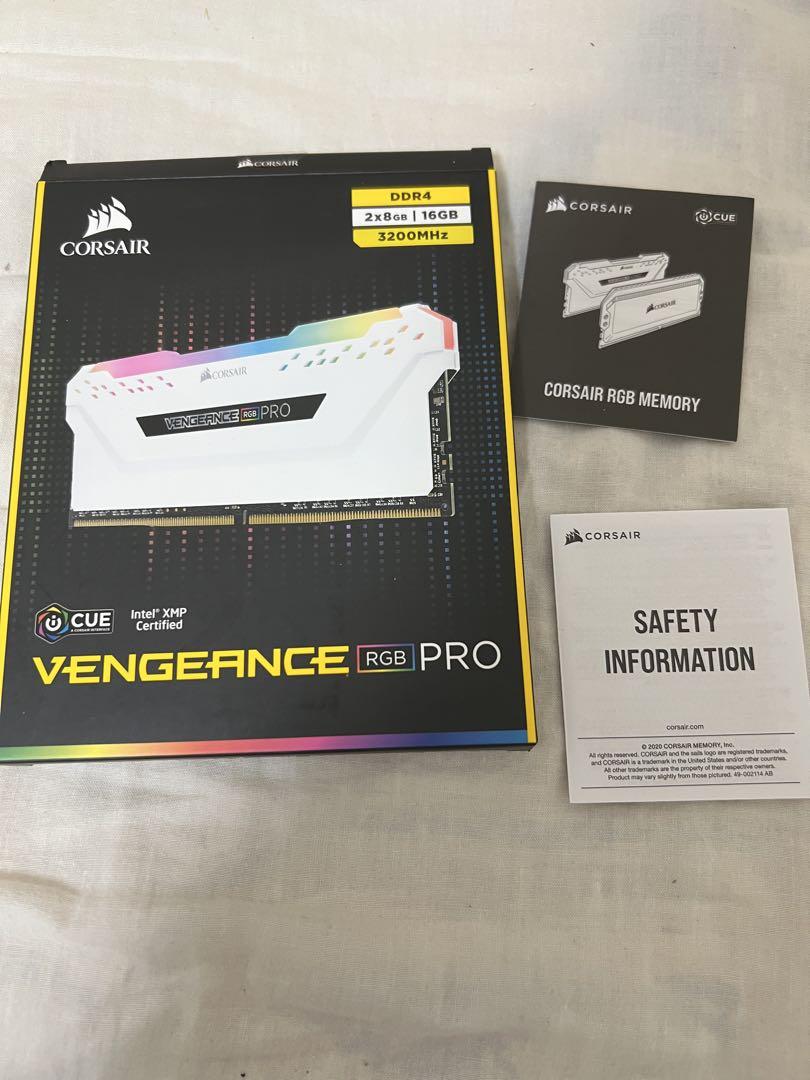 【美品】CORSAIR VENGEANCE RGB PRO 32GB DDR4