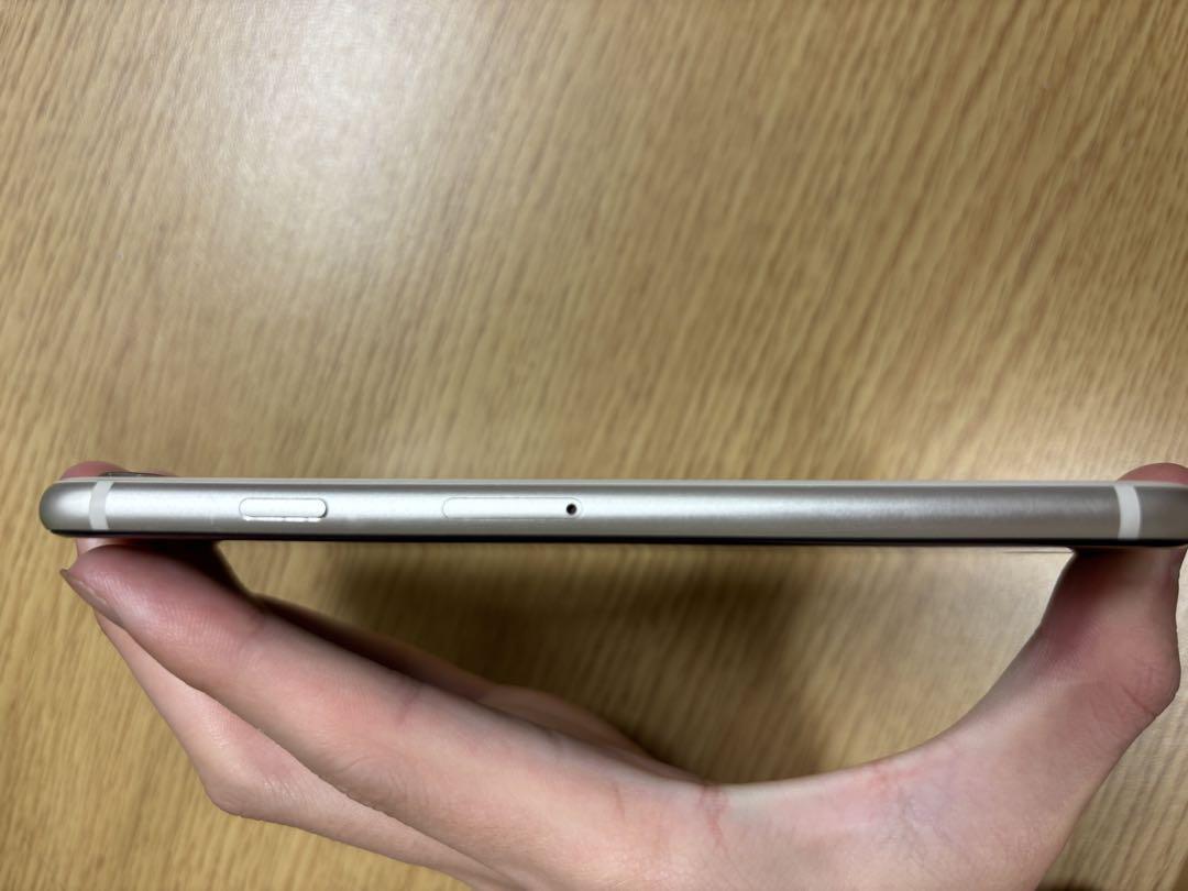 SIMフリー iPhone Se3 第三世代 128GB スターライト